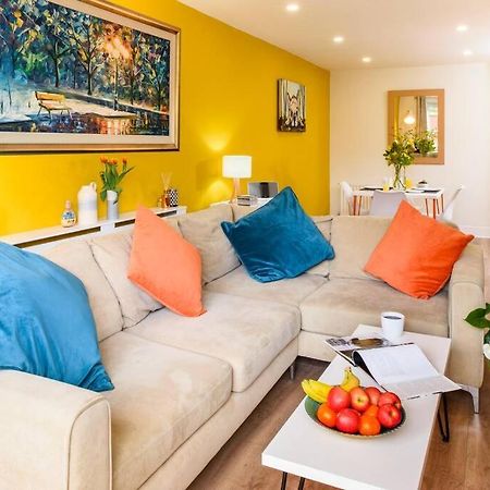 Luxury City Apartment Underground Parking 5* Belfast Esterno foto
