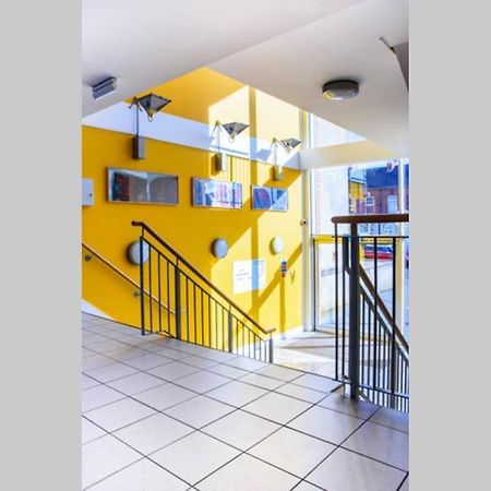 Luxury City Apartment Underground Parking 5* Belfast Esterno foto