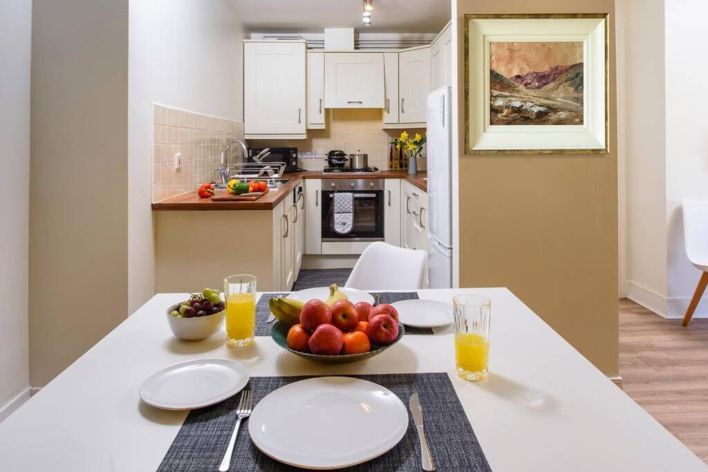 Luxury City Apartment Underground Parking 5* Belfast Esterno foto